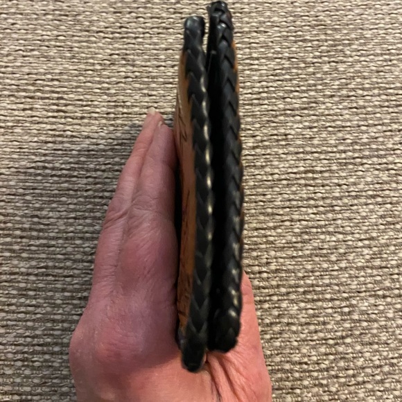 Vintage handcrafted men’s wallet no callouts 4” x 4.5” closed,whipstitched edges - Picture 10 of 11